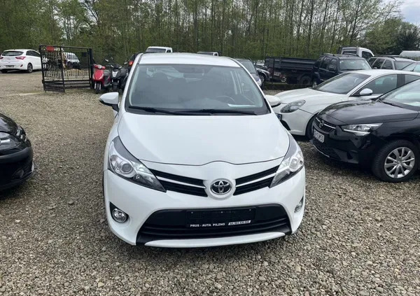 toyota Toyota Verso cena 36700 przebieg: 150300, rok produkcji 2014 z Łaskarzew